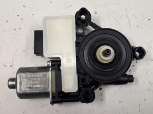 18964393 – 5Q0959811D – Raammotor Portier