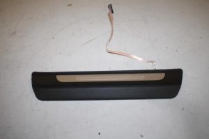 17828960 – 4M0947418 – Afdeklijst dorpel rechts