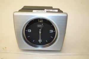 17798841 – 4H0919204Q – Uhr