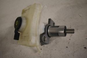 17806571 – 8R0611021 – Hauptbremszylinder