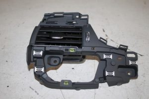 17810943 – 8W1820901B6PS – Luchtrooster Dashboard