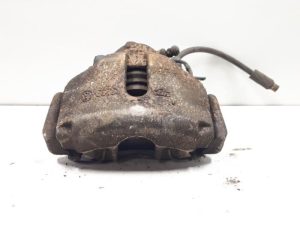 18042020 – 8E0615124A – Remklauw (Tang) rechts-voor