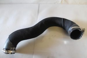 17793146 – 8R0145738R – Intercooler Slang