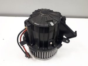 20737105 – 8T1820021 – Heizung Belüftungsmotor