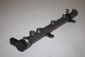 17817565 – 057130090L – Fuel distributor