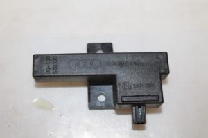 17793478 – 4F0907247 – Keyless entry antenne