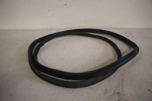 17806331 – 4G9827705D – Achterkleprubber