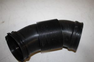 17827243 – 059129615Q – Air intake hose