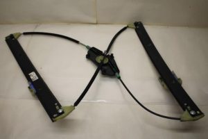 17796844 – 8K0837461A – Ruitmechaniek 4Deurs links-voor