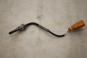 17798986 – 059906088K – Exhaust heat sensor