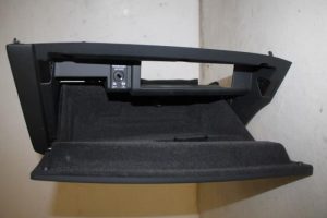 17818514 – 8W28570356PS – Handschuhfach