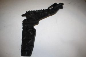 17828423 – 4KE807453 – Rear bumper bracket, left