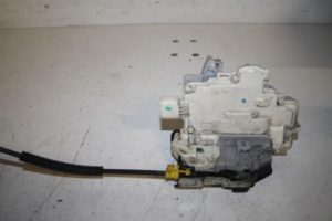 17815010 – 8J2837015A – Türschlossmechanik 4-türig links vorne