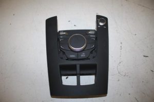 17816005 – 8V0919614P – Regeleinheit Multi Media