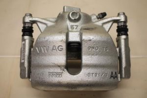 17798289 – 8V0615123 – Bremszange links vorne