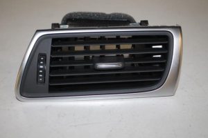 17803405 – 4G8820902A6PS – Luchtrooster Dashboard