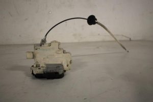 17825962 – 8E2837015AA – Türschlossmechanik 4-türig links vorne