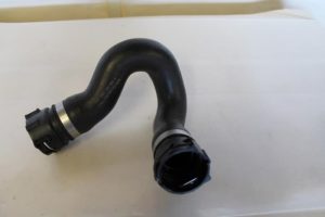 17792774 – 8K0121101J – Radiator hose