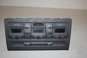 17817441 – 8E0820043AJ5PR – Climatronic Panel