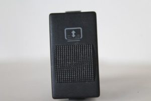 17790458 – 4D095990301C – Schakelaar