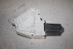 17811068 – 8K0959801B – Door window motor