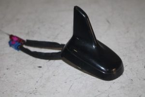 17807538 – 8R0035503AY9B – GPS Antenne