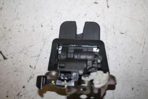 17814290 – 8R0827505 – Schließmechanik Heckklappe