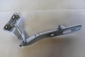 17792348 – 8R0823301A – Bonnet Hinge