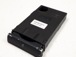 21266821 – 4B0862534D5PR – Bekerhouder