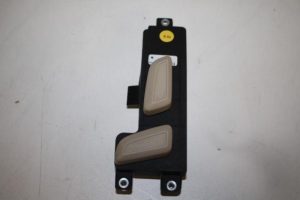 17825731 – 4L09597484PK – Stoelverstellings Schakelaar