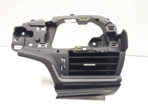 20224355 – 8W1820901CEAX – Luchtrooster Dashboard