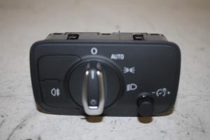 17815973 – 8V0941531K5PR – Licht Schakelaar