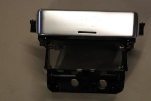 17786265 – 8N0863239C01C – Middenconsoles