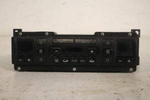 17813336 – 4D0820043KE54 – Climatronic Panel