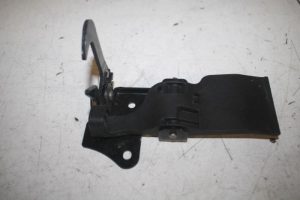 17809901 – 4H0823485C – Bonnet lock mechanism
