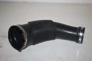 17804447 – 059129629A – Air intake hose