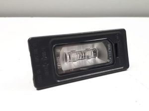 20821038 – 4G0943021 – Kennzeichenbeleuchtung