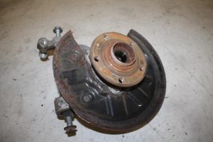 17825358 – 5Q0505435H – Fusee links-achter