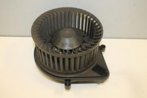 17828968 – 8E1820021B – Heizung Belüftungsmotor