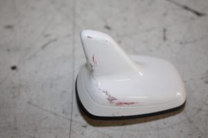 17810887 – 8V0035503AGY9C – GPS Antenne