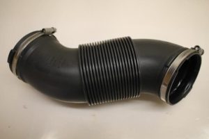 17795668 – 07L129627C – Air intake hose