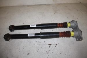 17825319 – 4G8513035A – Stoßdämpferset