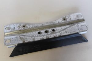 17792236 – 8K0803183C – Steun (diversen)