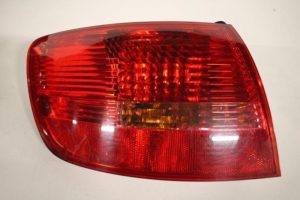 17802537 – 4F9945095 – Achterlicht links