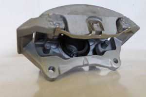 17792940 – 8K0615124H – Bremszange rechts vorne