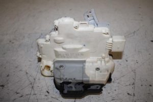 17815007 – 8E2837016AA – Türschlossmechanik 4-türig rechts vorne