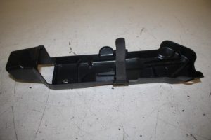 17811133 – 4G0011215B – Stütze (sonstige)