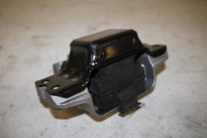 17823209 – 1K0199555Q – Gearbox mount
