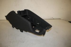 17831917 – 8J1863242A6PS – Mittelkonsole