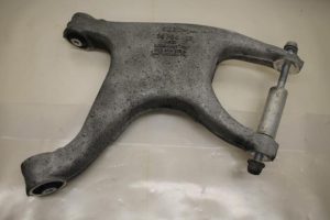 17800839 – 8K0505312J – Draagarm onder rechts-achter